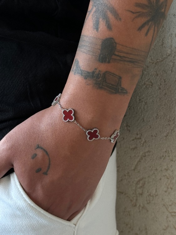 צמיד תלתן בורדו כסוף