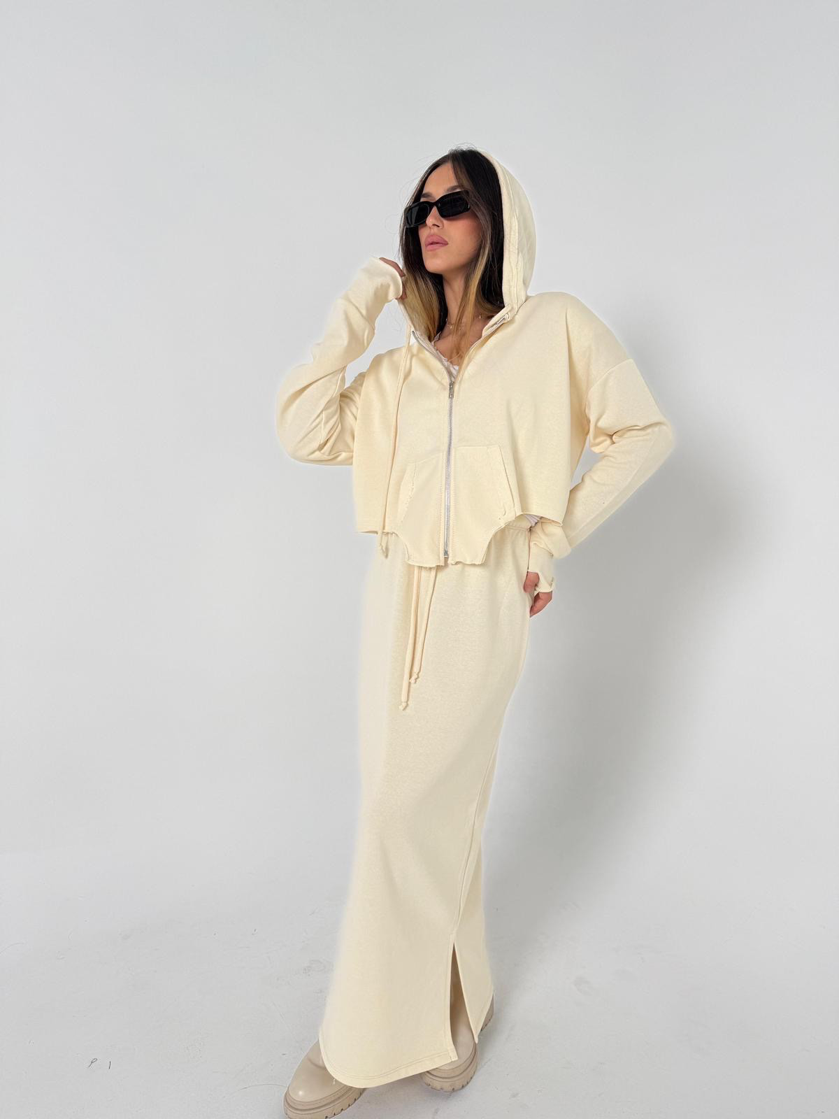 חליפת רויה שמנת