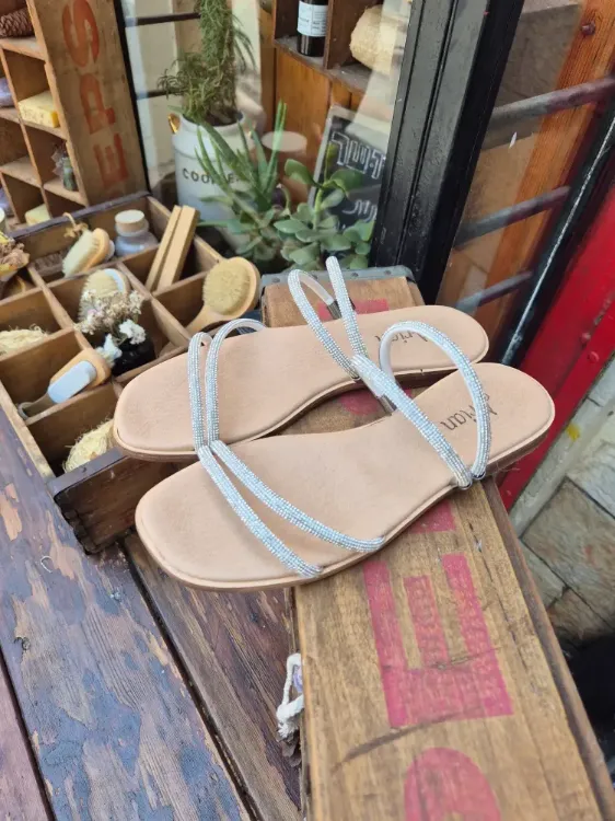 כפכף סנדל זרקורים A-6