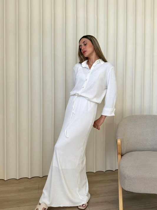 חליפת שנאל לבנה