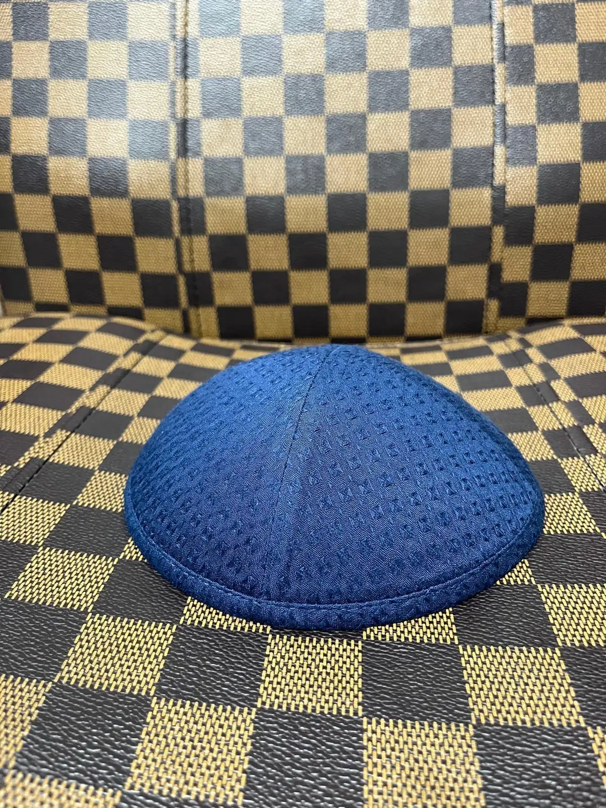 כיפה כחול ג׳ינס