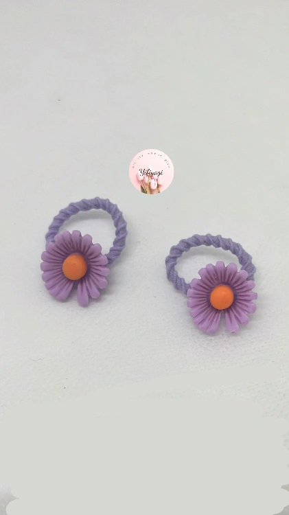 זוג גומיות פרחים סגולים