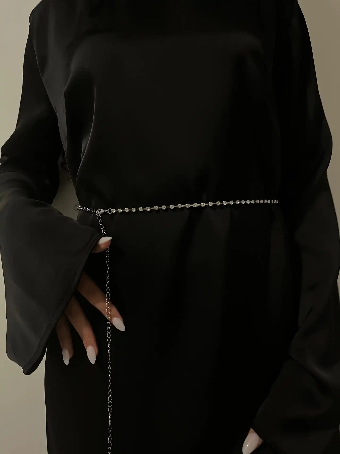 חגורת תכשיט בטן כסוף מנצנץ