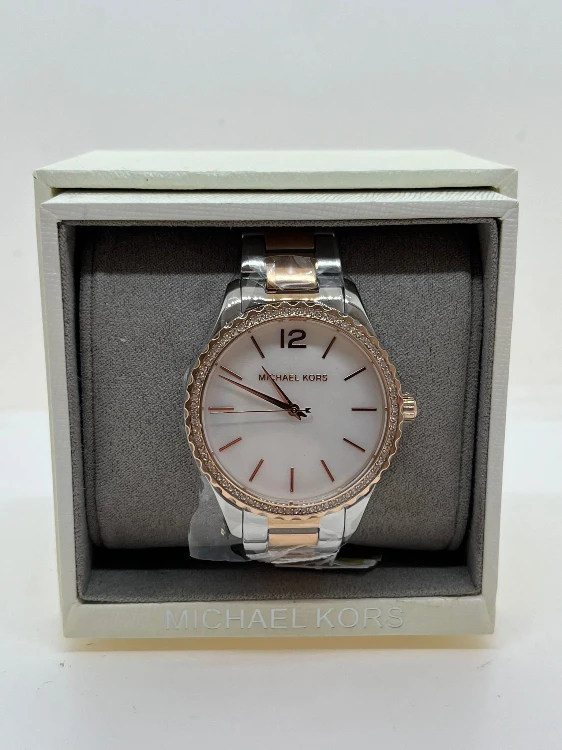 מייקל קורס כסוף וזהב 