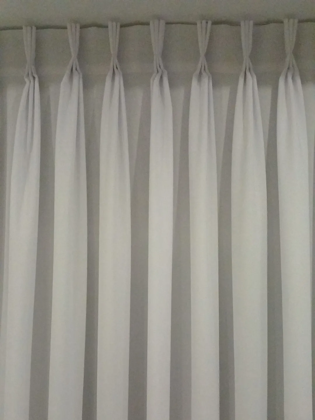 וילון לפי מטר רץ לבן