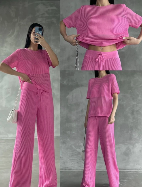 חליפת ולרי ורוד