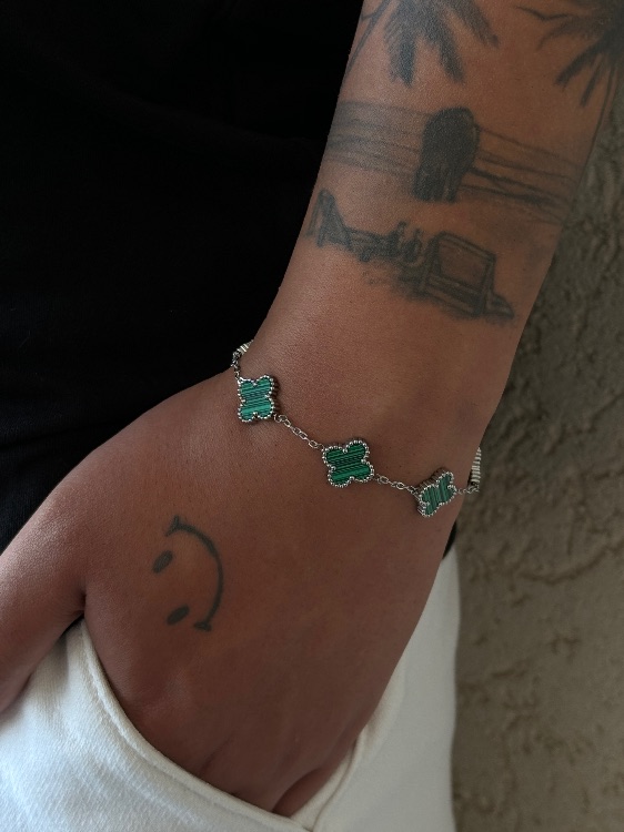 צמיד תלתן ירוק כסוף