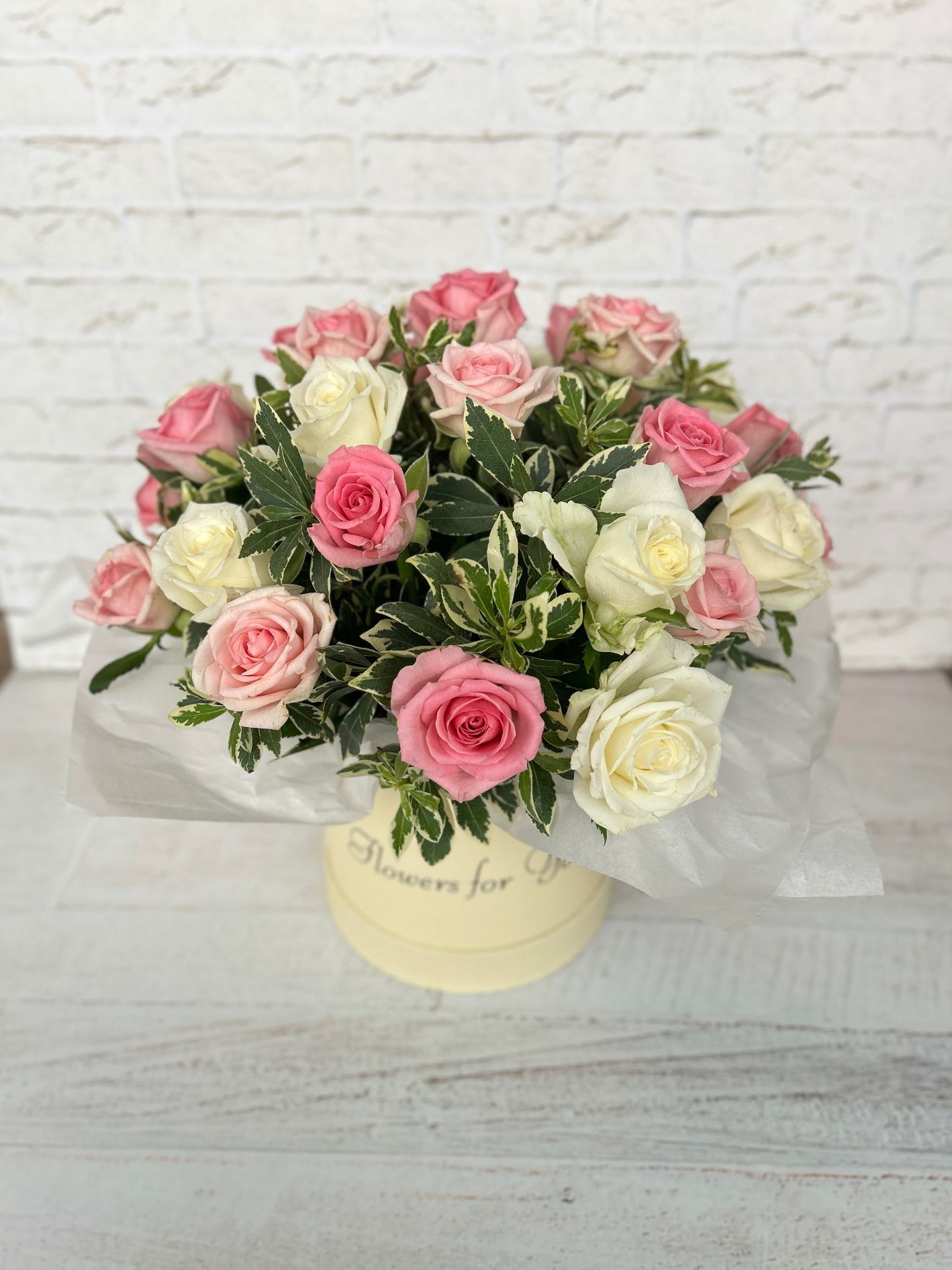 קופסא עם ורדים