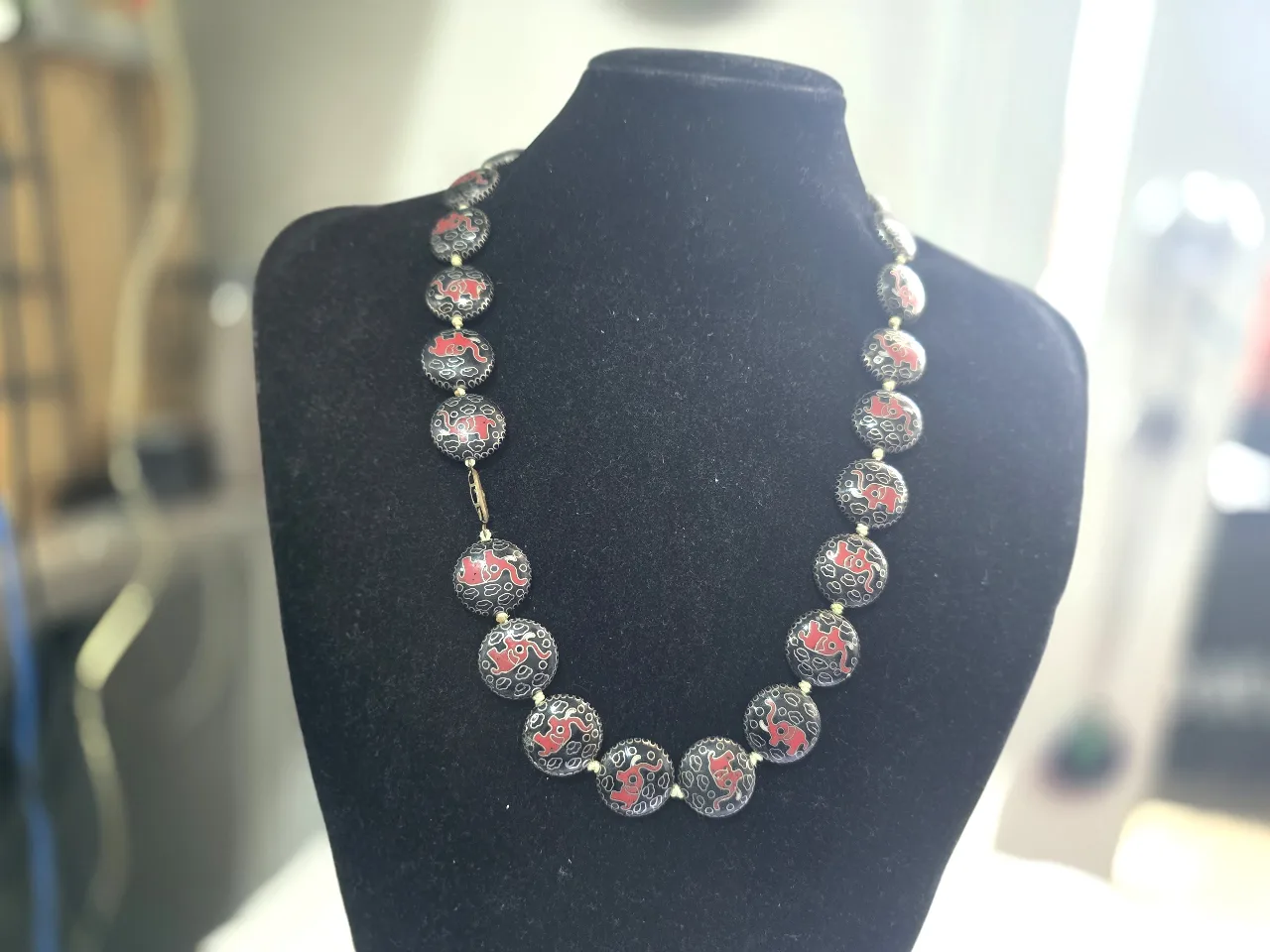 שרשרת חרוזי קוקוי בסגנון הואי