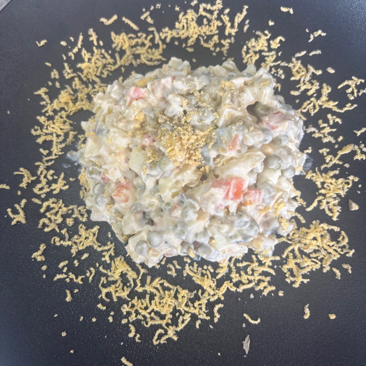 סלט תפוחי אדמה רוסי