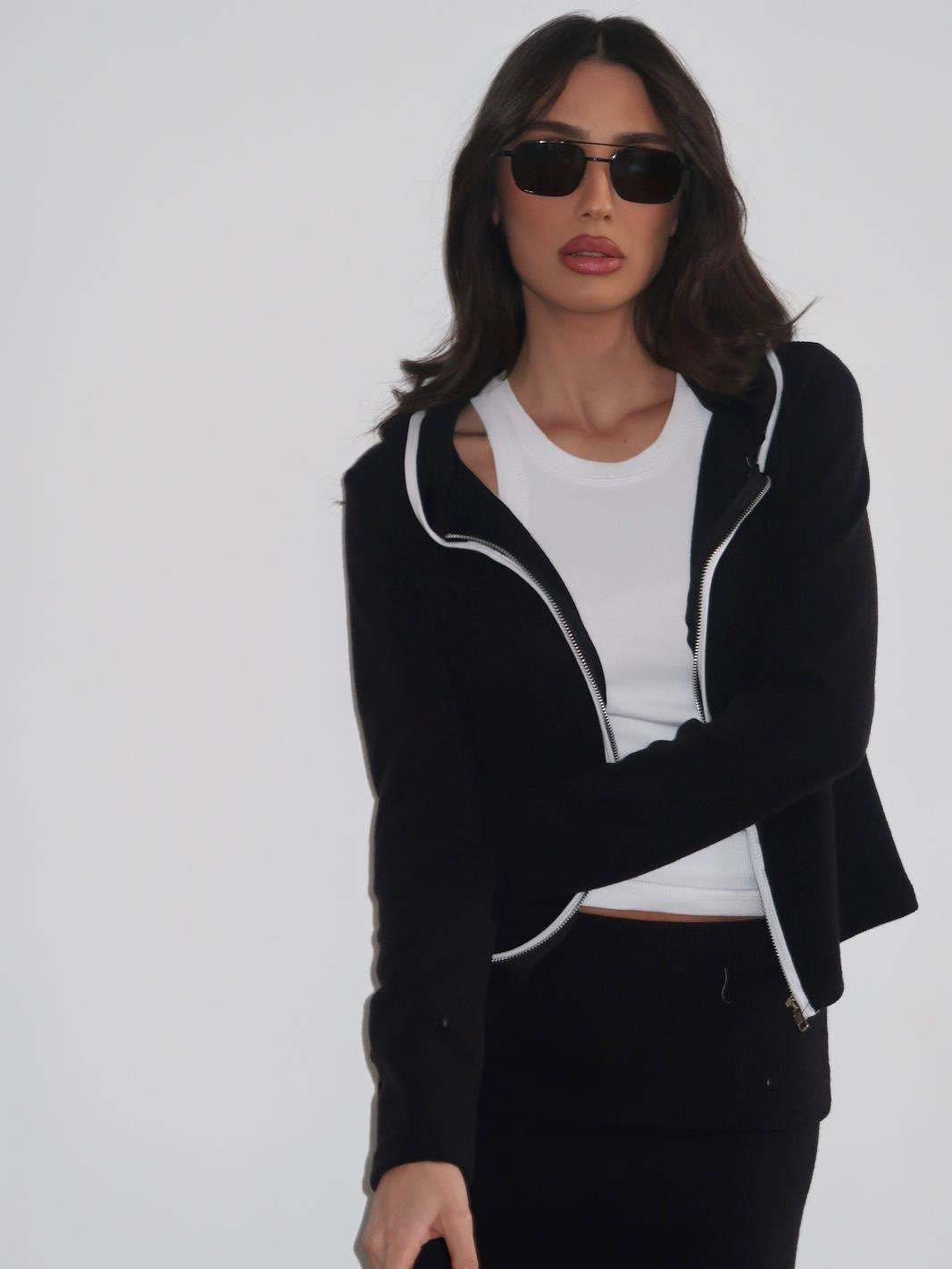 חליפת טאיה שחור