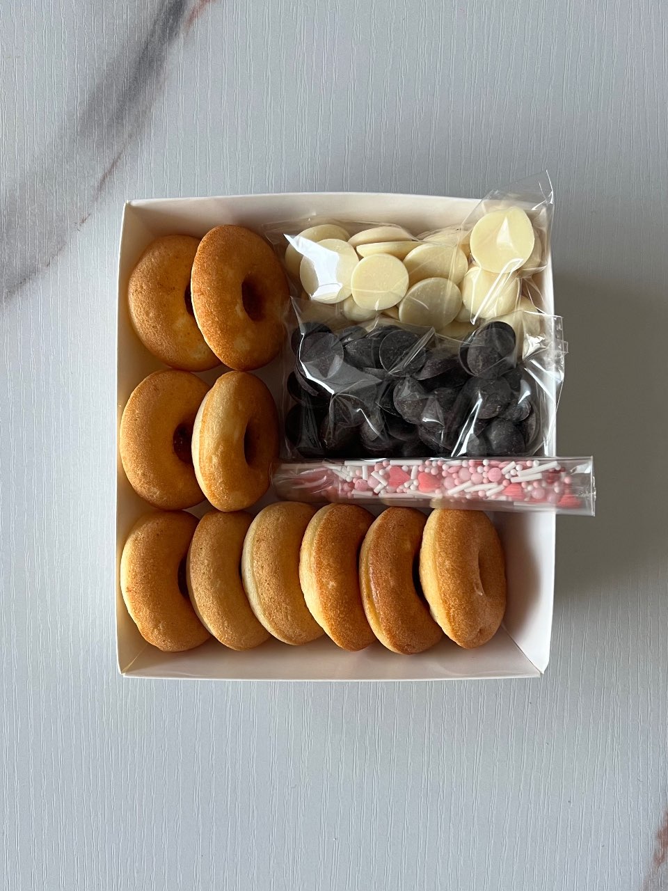 מארז דונאטס - מארז לעיצוב דונאטס יצירתי | Umai bakes