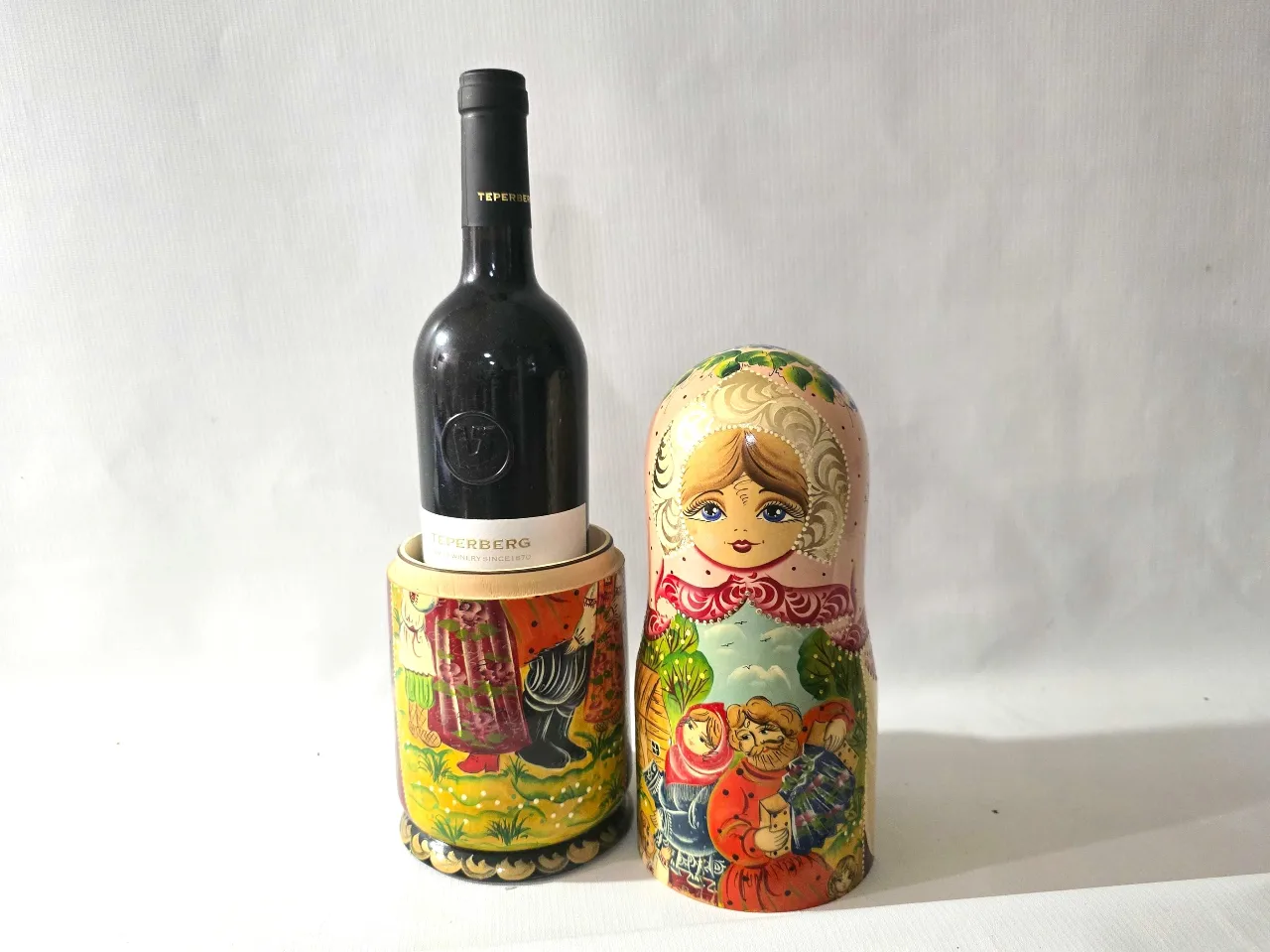 בבושקה כמחסן לבקבוק יין גובה 38 ס'מ קוטר בסיס 12 ס'מ