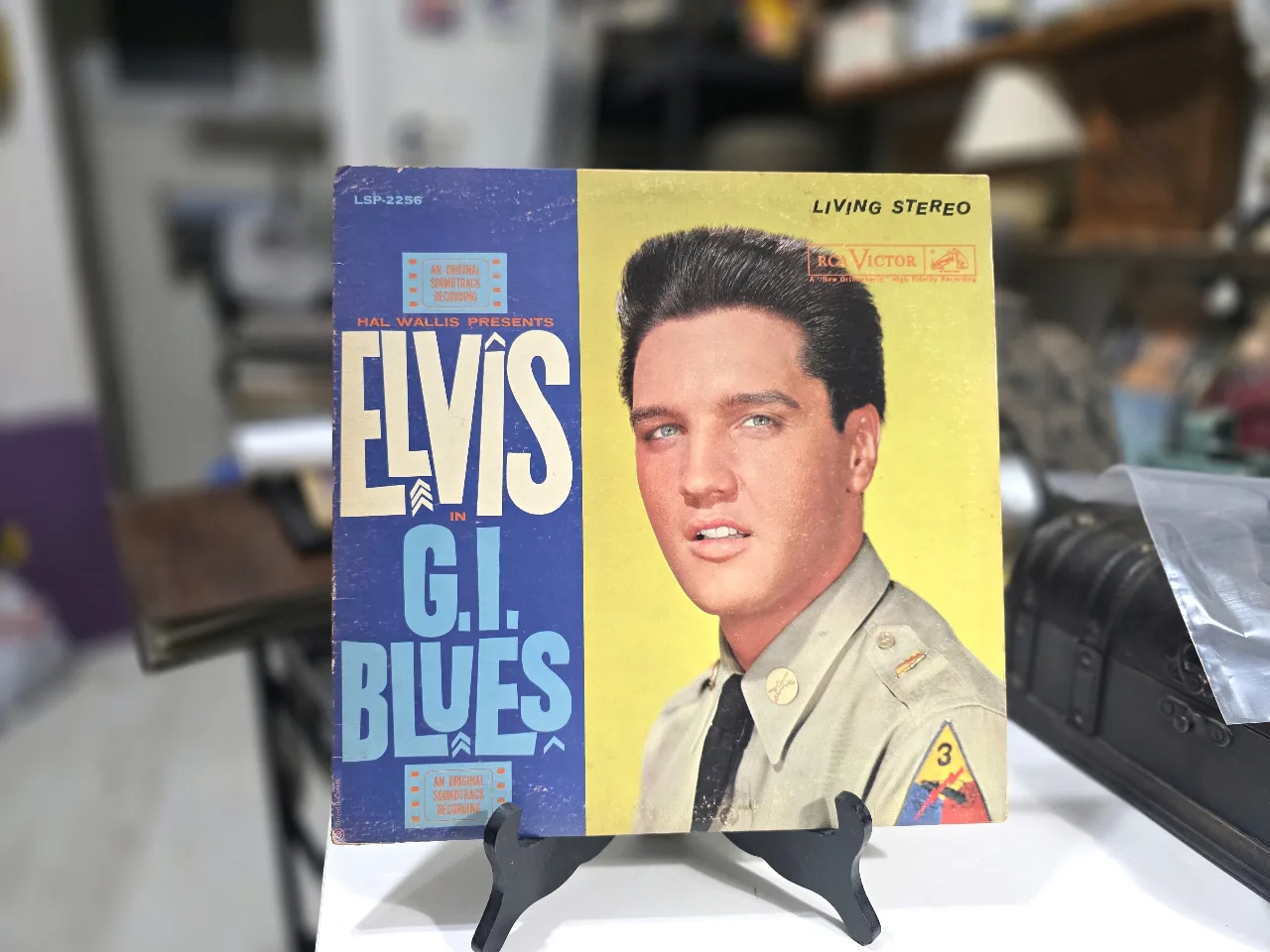 ELVIS\G.I\BLUES *נדיר- אלוויס פרסלי - Elvis in G.I Blues. בעטיפה מקוריית, סטריאו. תקליט במצב תקין, עטיפה מעט  משופשת.