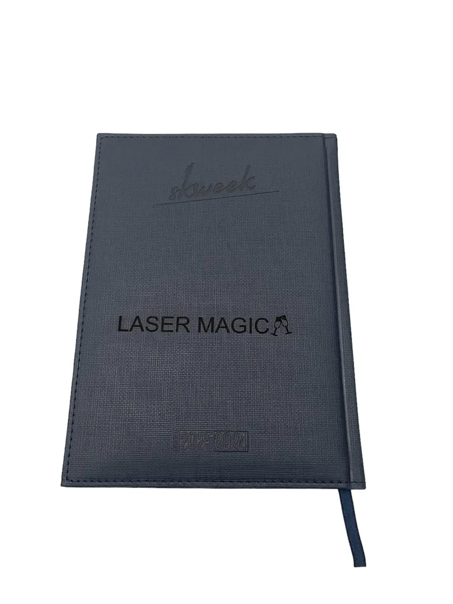 יומן שנתי  עם חוצצים + חריטה בעיצוב אישי