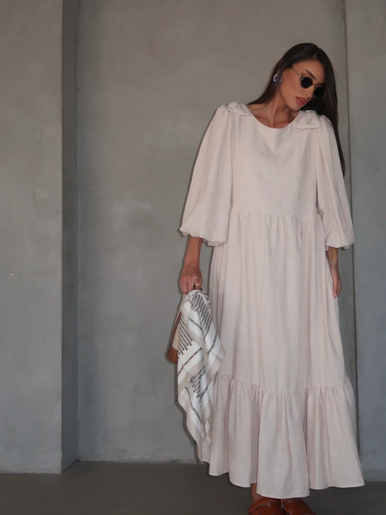 שמלת פפיון בז'