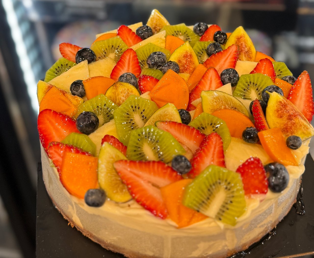 עוגת גבינה אפויה + פירות העונה