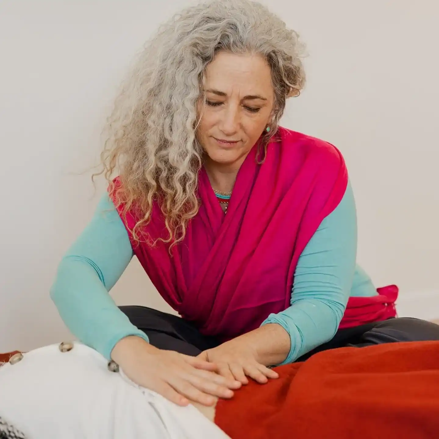 עיסוי רחם הוליסטי