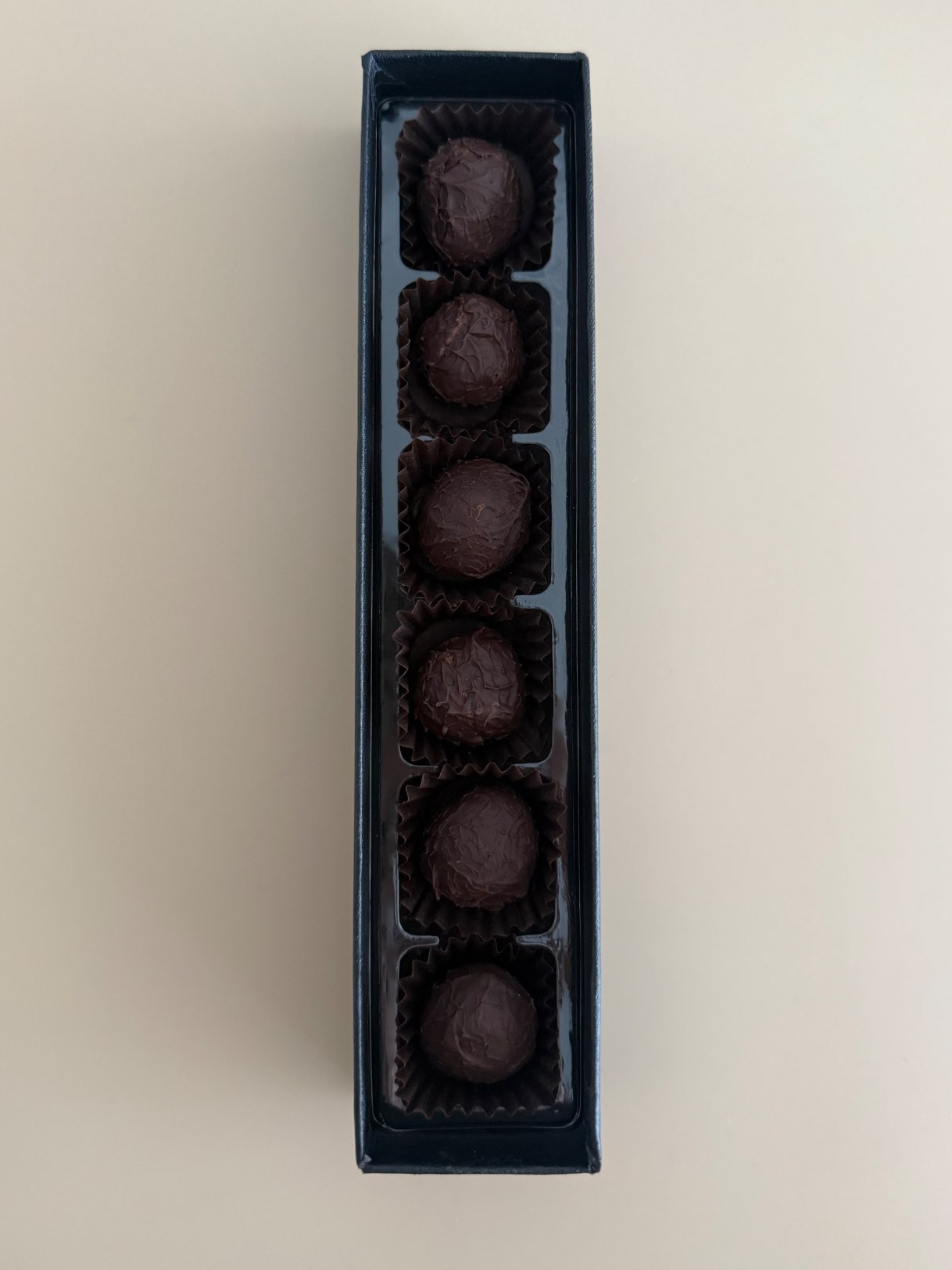 טראפלס שוקולד מריר מחוזק ברום