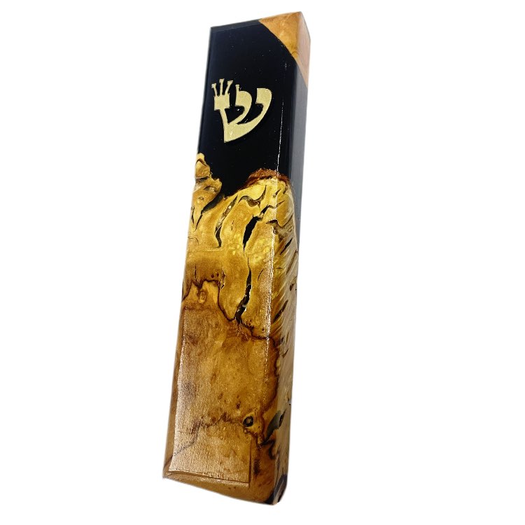 בית מזוזה שורש זית ואפוקסי בגוון שחור 