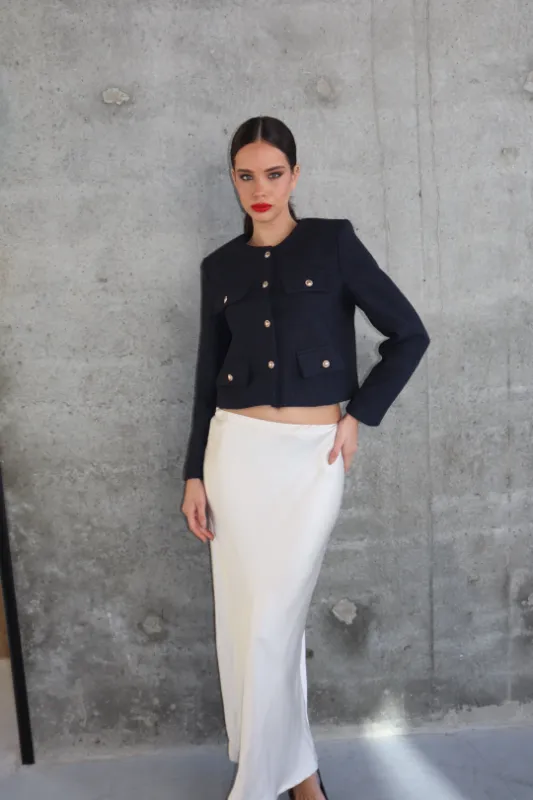 חצאית סאטן לבן