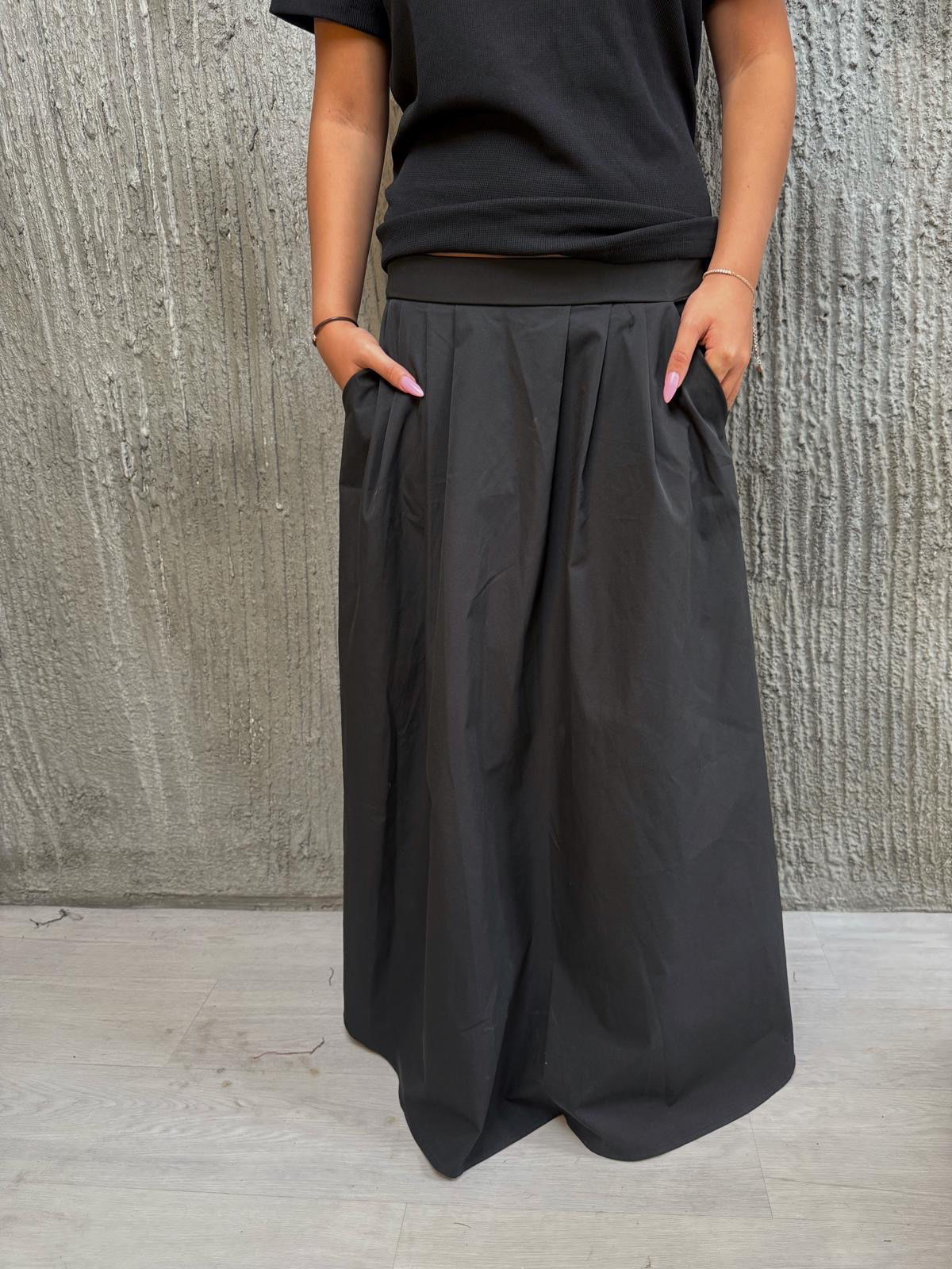 חצאית מילה שחור