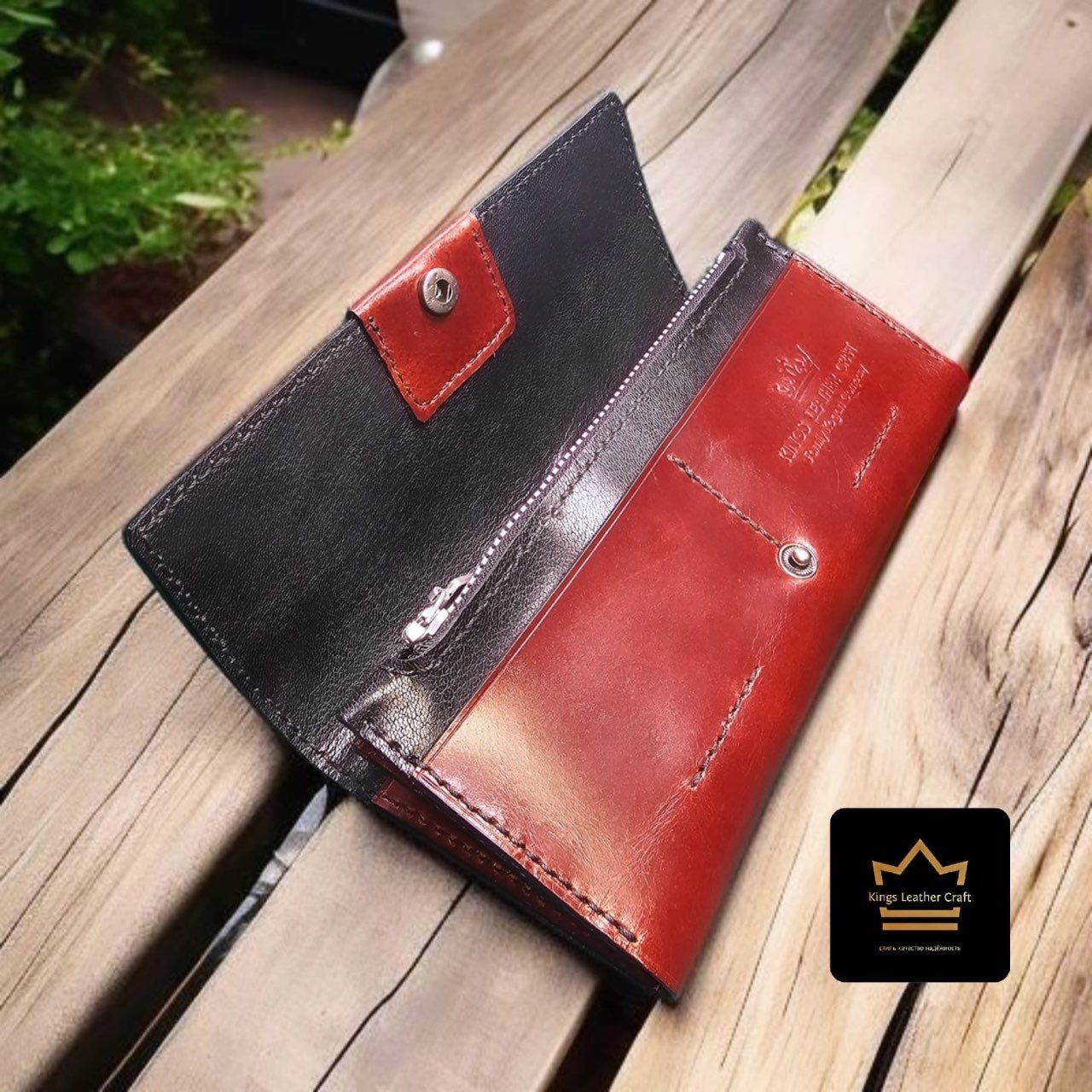 ארנק גדול בשילוב צבעים אדום שחור