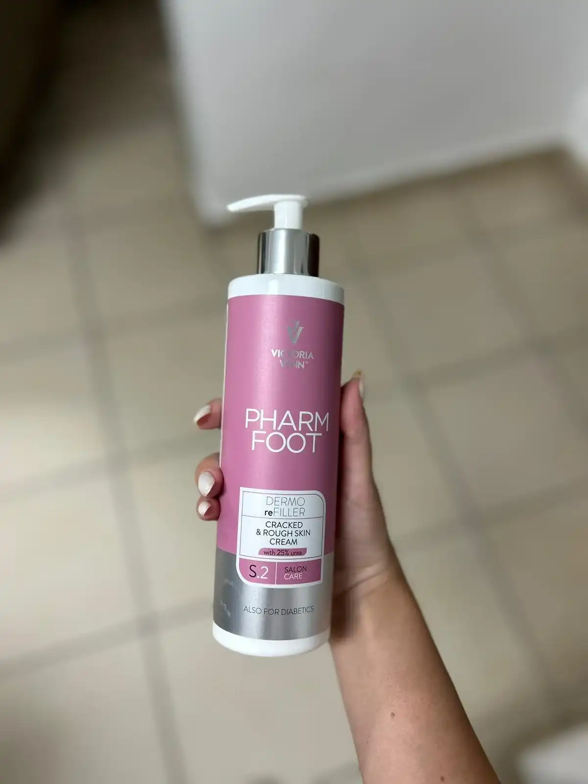 קרם טיפולי לעור סדוק ומחוספס