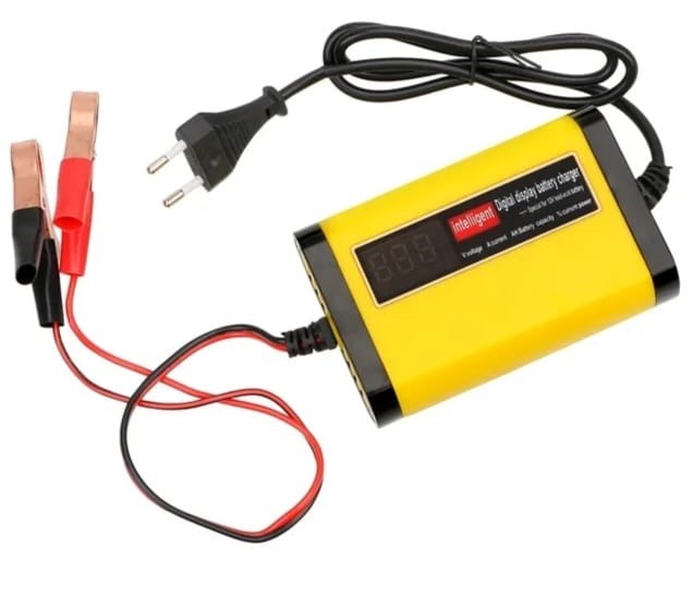 מטעין מצברים