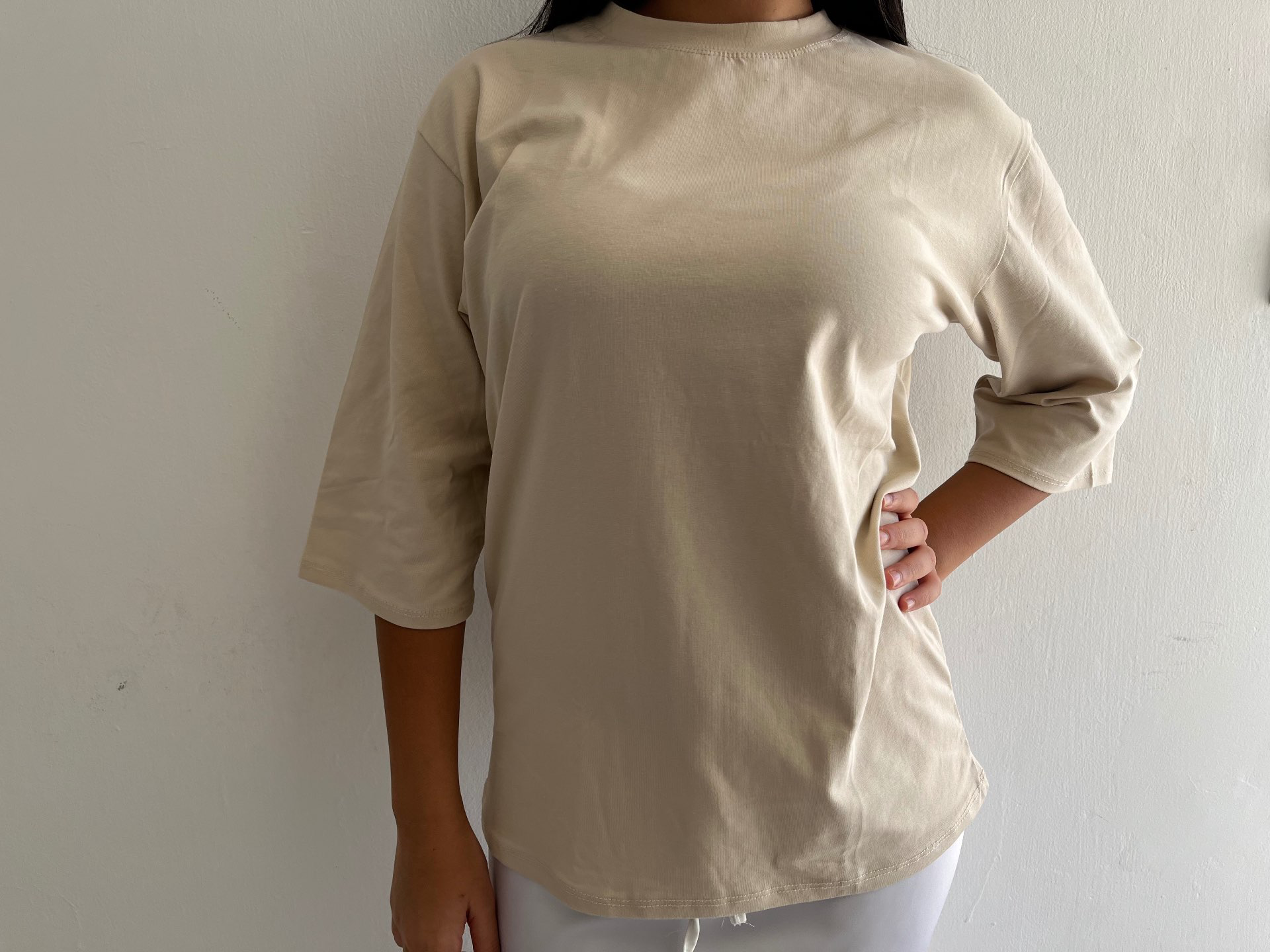 חולצה 3/4 גזרת אובר סייז בייסיק - שמנת