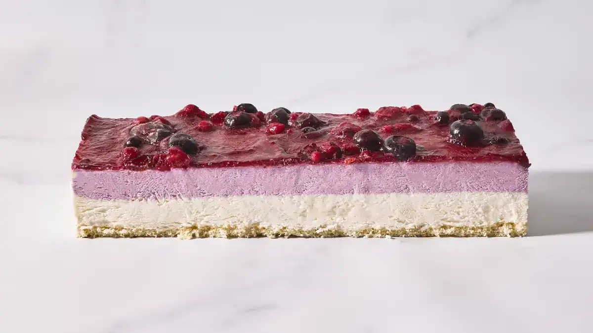 פס מוס שוקולד לבן ופירות יער