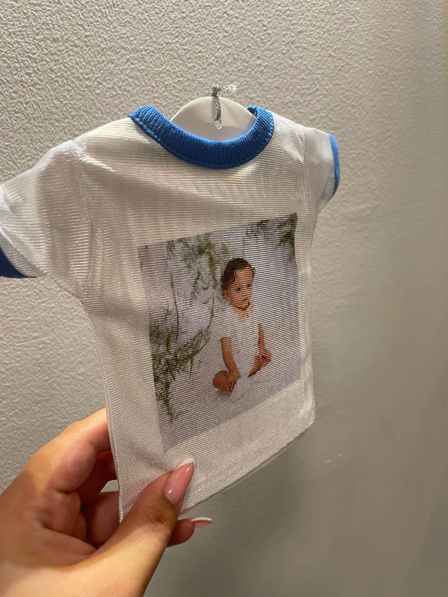 מיני חולצה לרכב