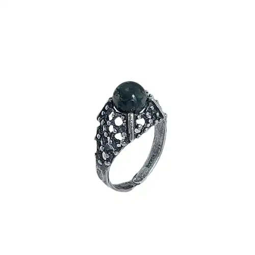 טבעת כסף 925 מושחרת עבודת יד עם אבן אוניקס ירוק