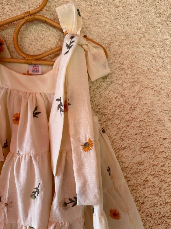 שמלת קומות רקמת פרחים