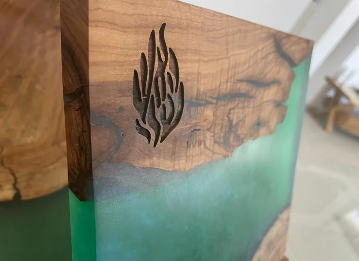 סטנד מתקפל לספר דגם אמרלד