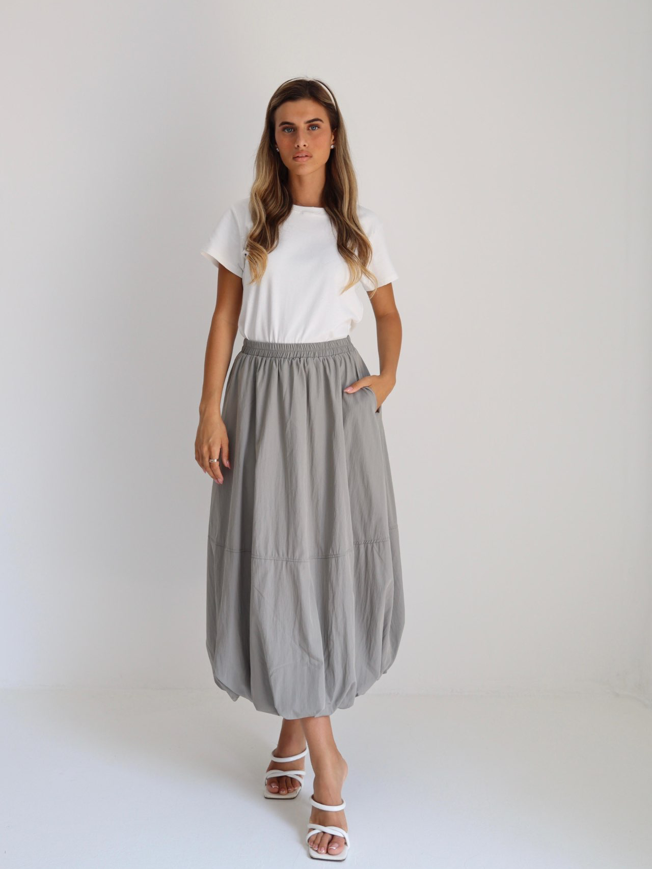 חצאית הילה אפור