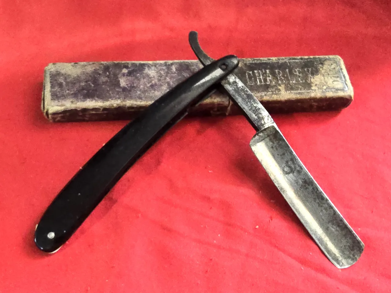 תער ספרים ישן מאד מאד באריזה מקורית במצב טוב