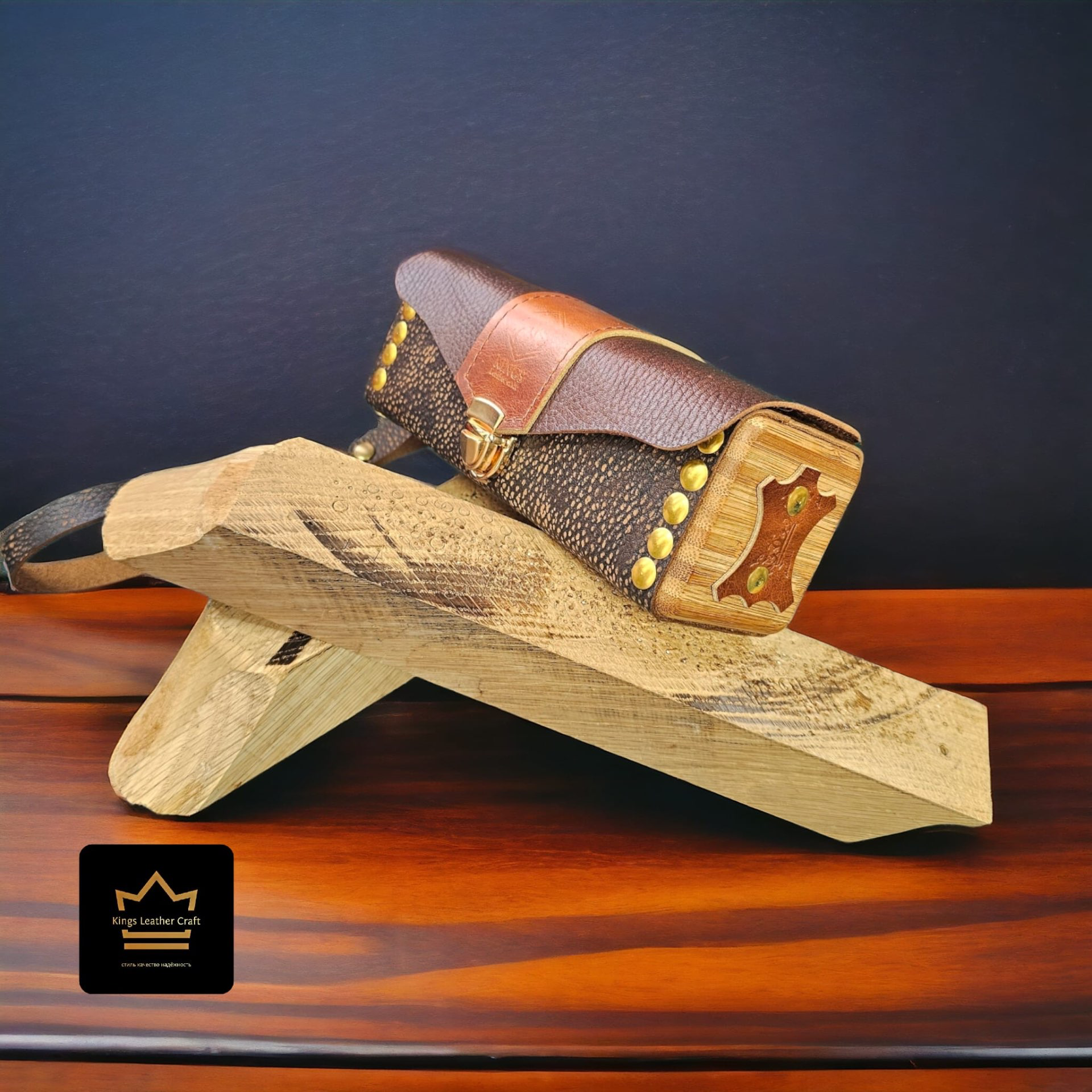 נרתיק משקפיים ומפתחות מבית kings leather craft