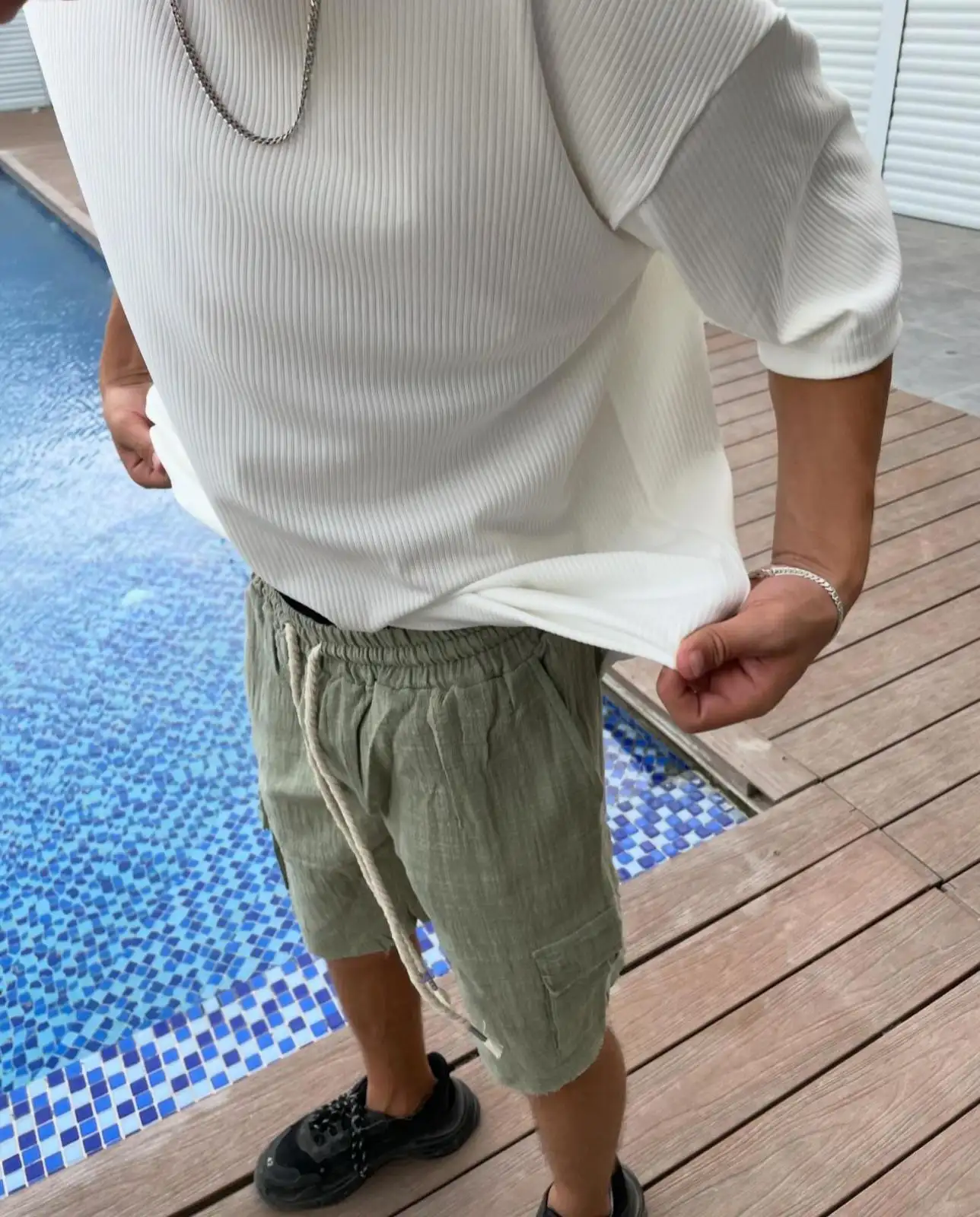 חולצה אובר סייז לבן