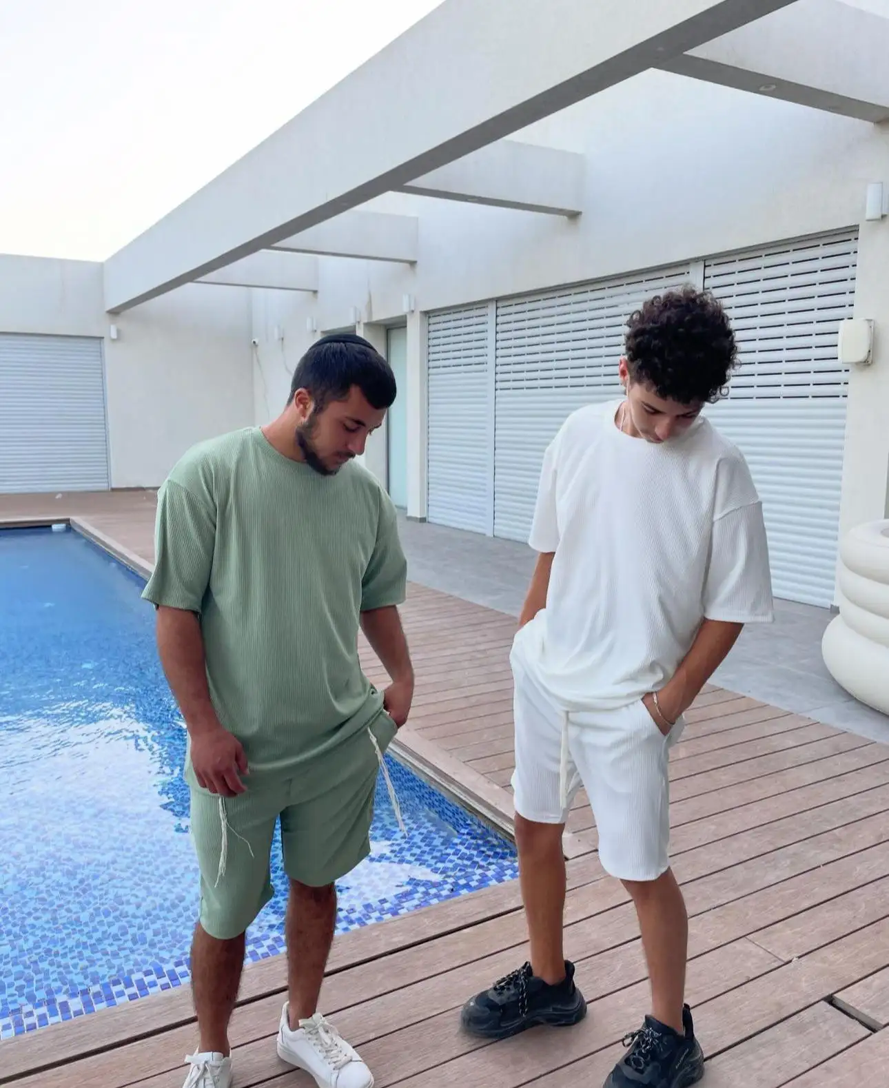 חליפת אובר סייז