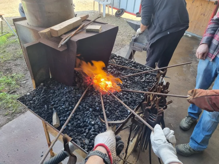 יום חווית יצירה בברזל