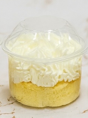 עוגת גבינה אפויה עם קצפת וגבינת שמנת