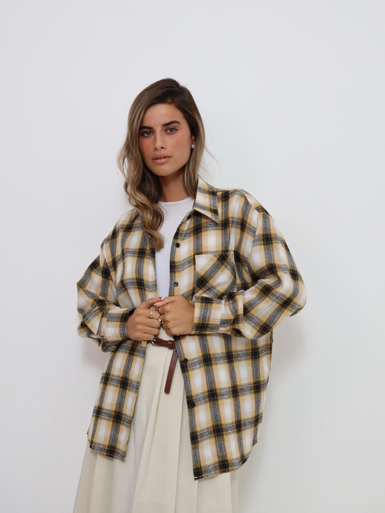 מכופתרת משבצות צהוב