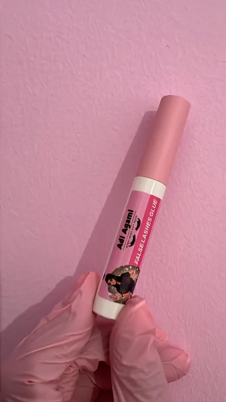 דבק אייליינר לתיקונים לשימוש עצמי