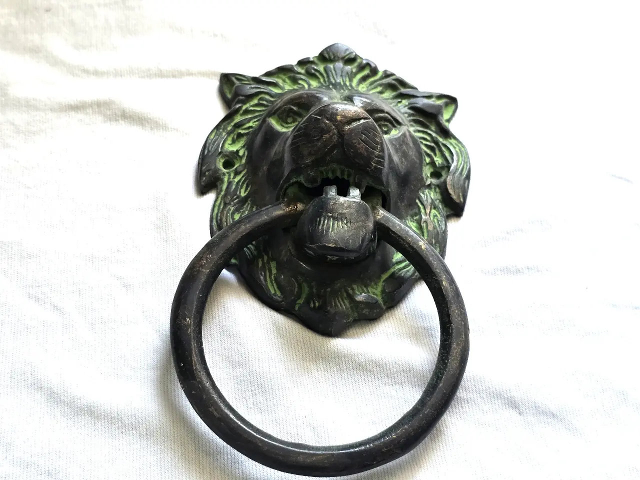 נוקש דלת ברונזה ראש אריה, אורך 18 ס"מ