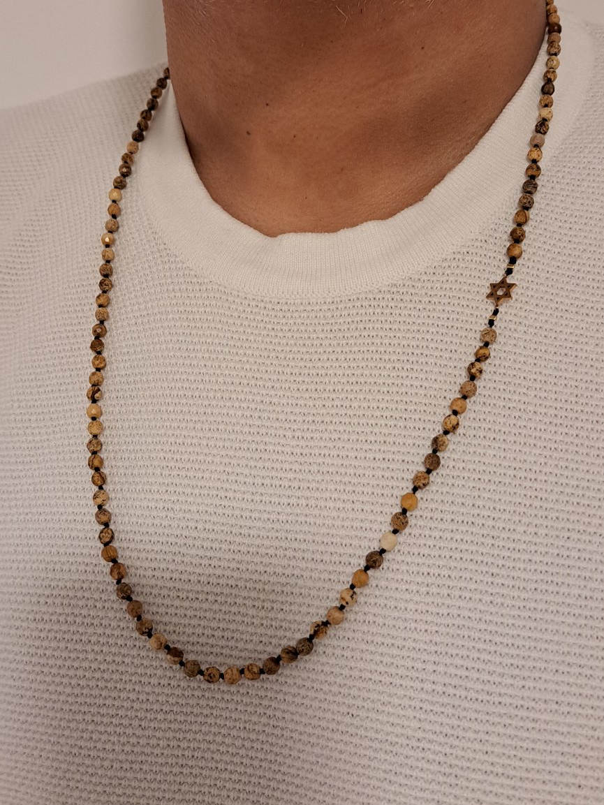 שרשרת ג'ספר בגוון אדמה לגבר | תכשיט עם משמעות – מאושרת