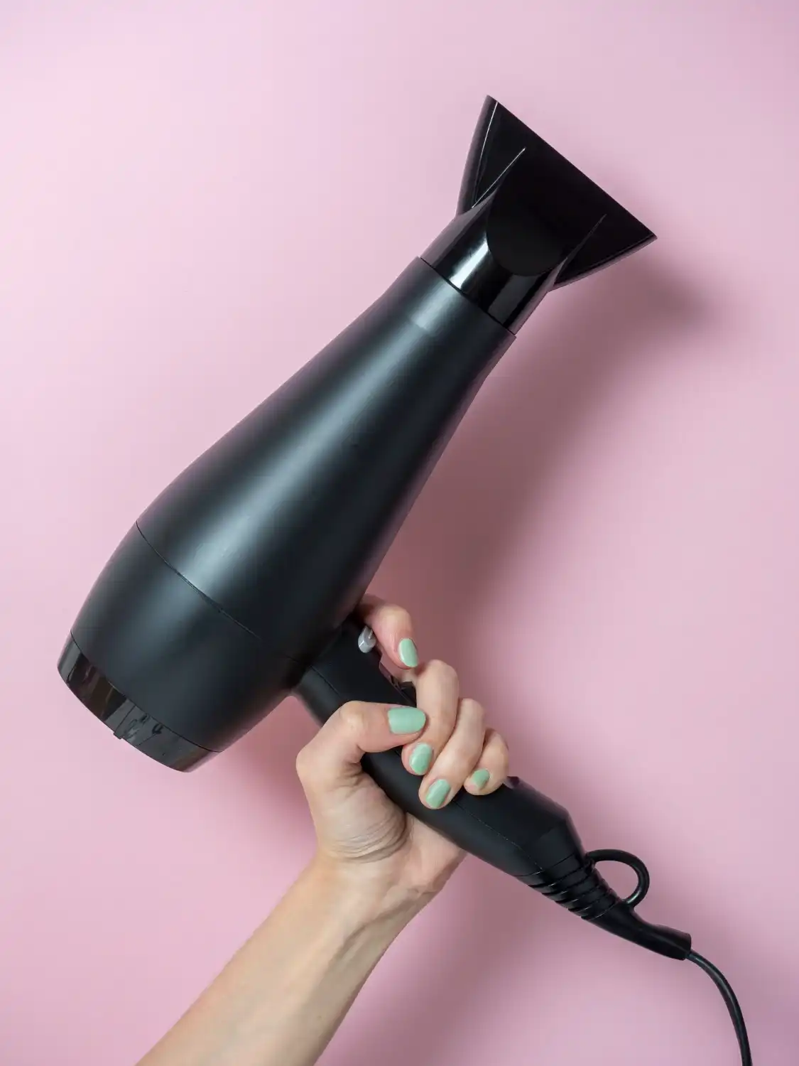 פן לשיער – מראה חלק, מבריק ומדויק | מיכל כליף