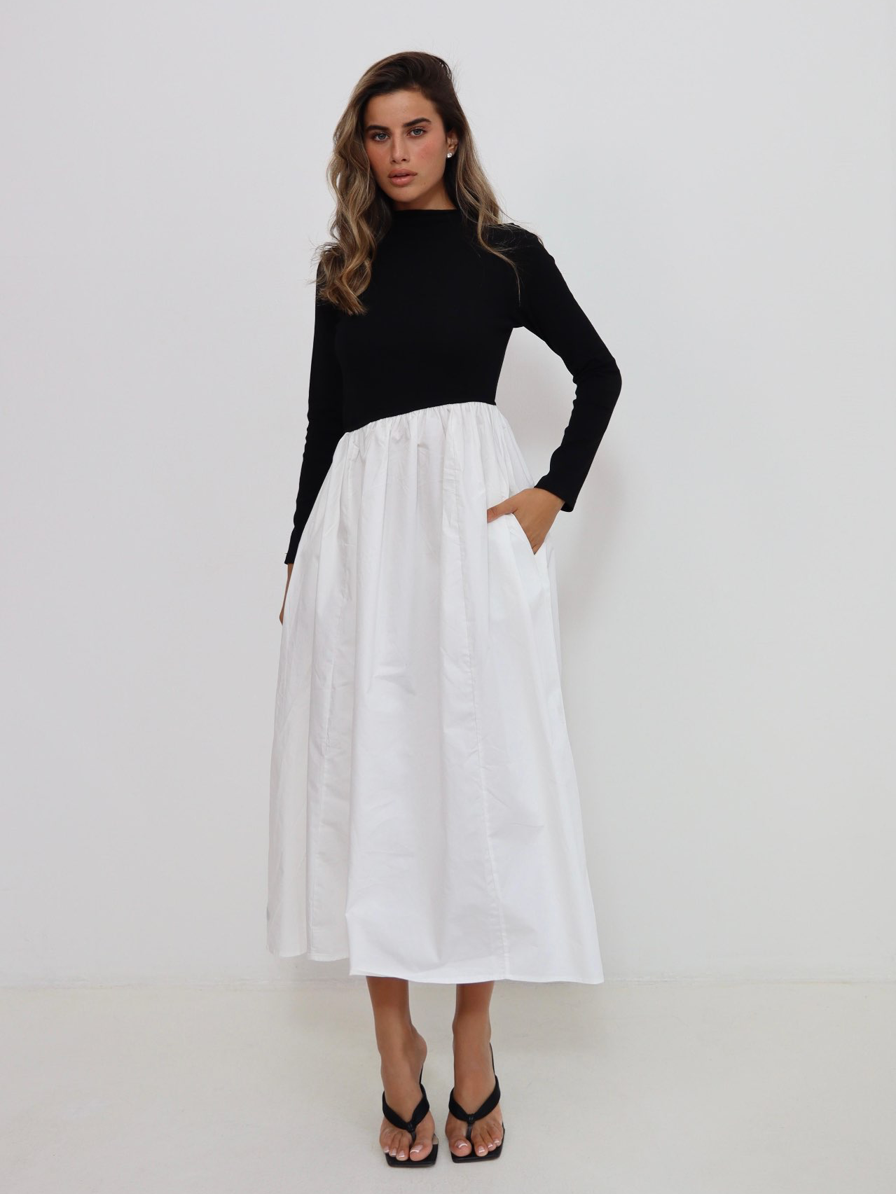 שמלת בלון לבן