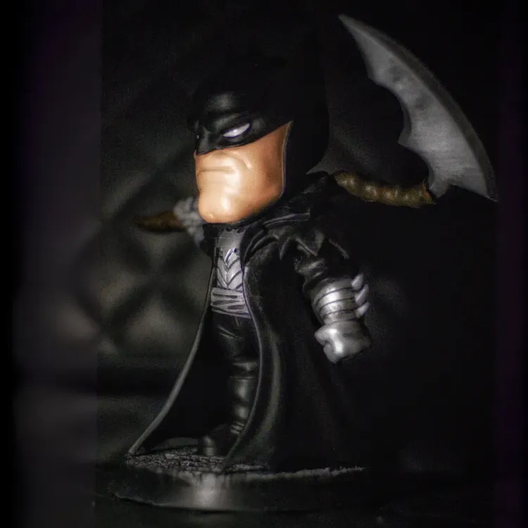 *מבצע*- פסלון בטמן