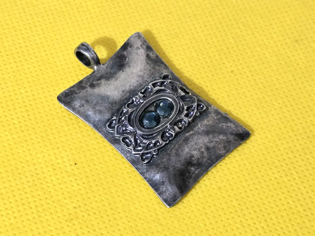 תליון פיוטר בשילוב אבני חן מידות בתמונות התליון יוצר ע'י ח'ב אבגד ישראל